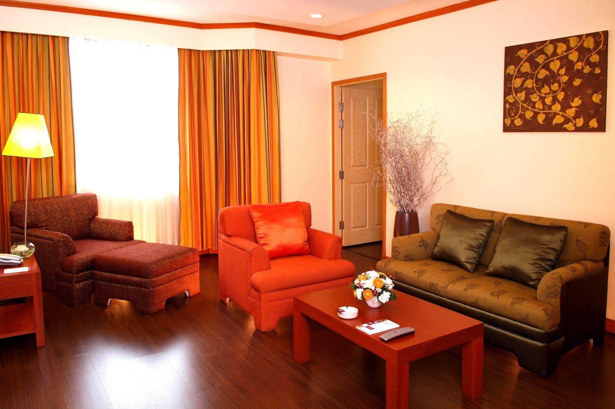 Chon Inter Hotel Chonburi Eksteriør bilde